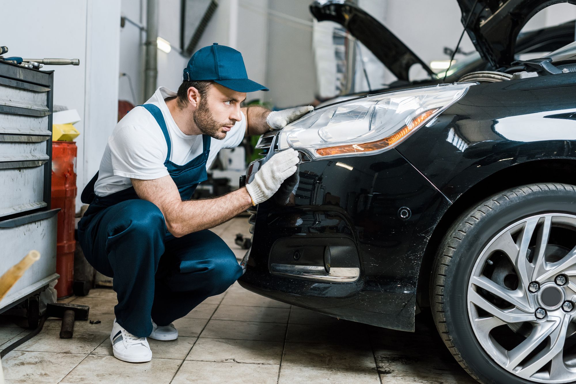 Auto Body Mechanics: Keeping Our Vehicles Safe and Roadworthy