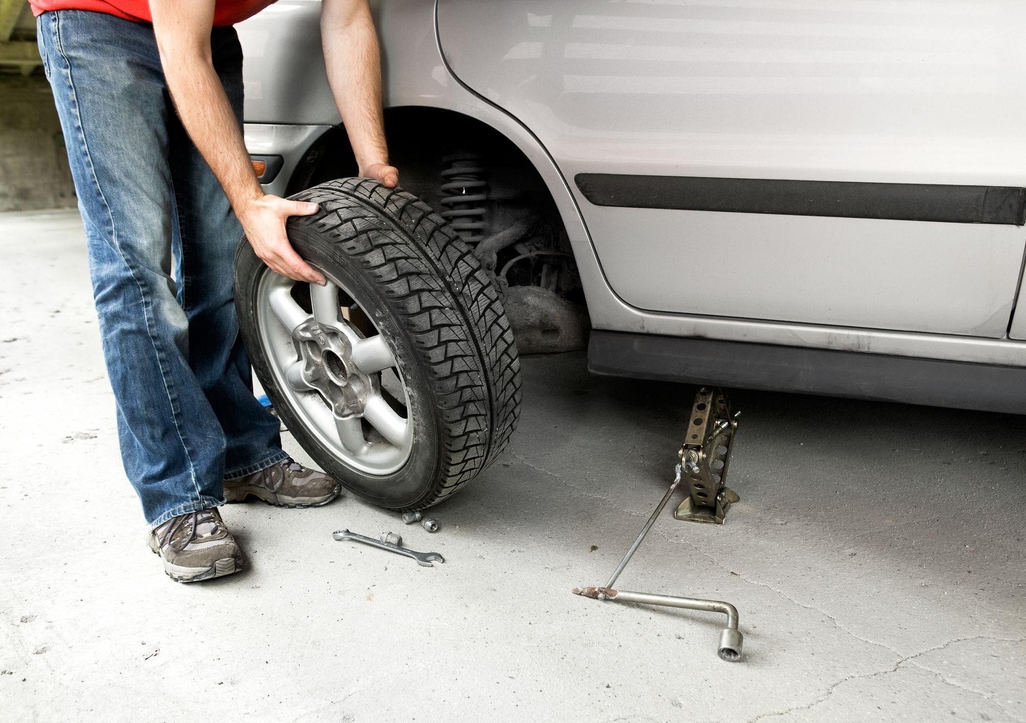 How to Change My Own Flat Tire