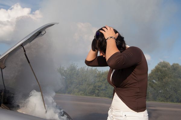 Knowing Your Car: What To Tell a Mechanic When Your Car Is Smoking